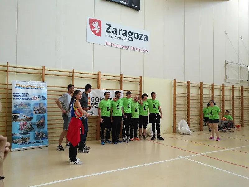 Centro Deportivo Municipal José Garcés - Centro deportivo en Zaragoza - foto 2