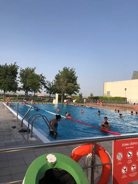 Piscina Pública Municipal de Cartuja Baja. - Zaragoza