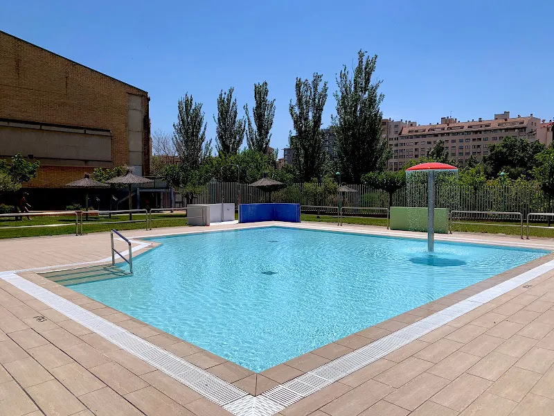 Centro Natación Helios - Club deportivo en Zaragoza - foto 2
