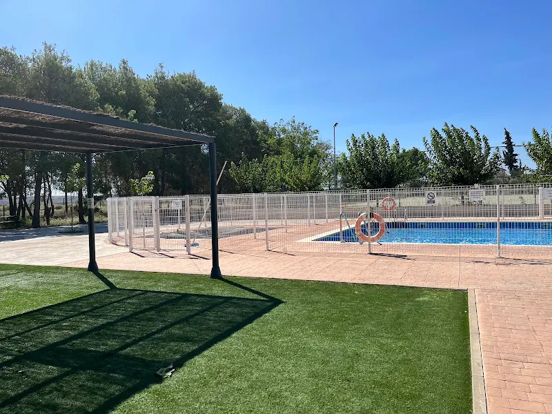 PISCINA en Zaragoza - foto 2