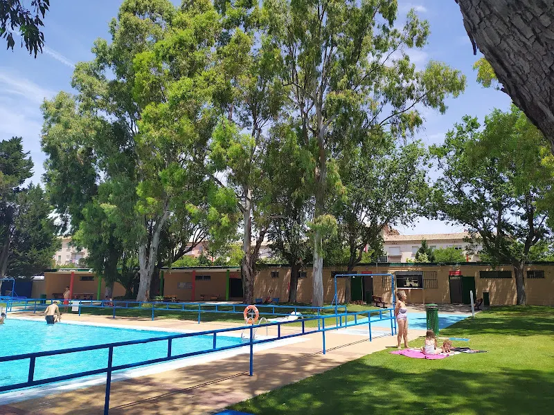C.D.M. Aguas Vivas Casetas - Piscina pública en Zaragoza - foto 2