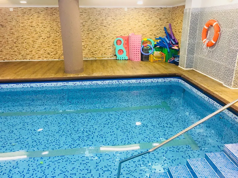 Natación Zaragoza | Bebés agua Zaragoza | Fisioterapia Acuática niños y adultos | SAFANTE_SPLASH - Fisioterapeuta en Zaragoza - foto 2
