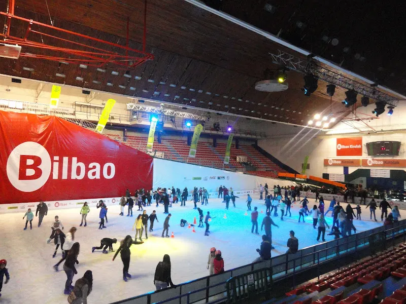 Pabellón La Casilla - Polideportivo en Bilbao - foto 2