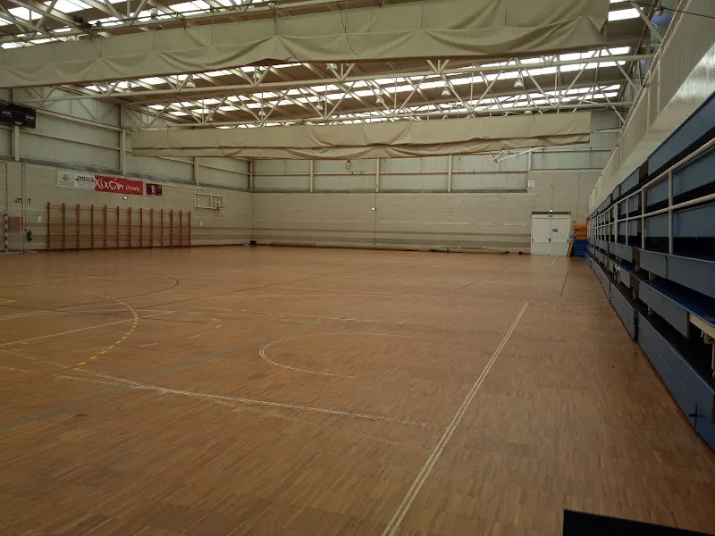 Complejo Deportivo El Llano-Contrueces "Hermanos Entrerríos" - Polideportivo en Gijón - foto 3