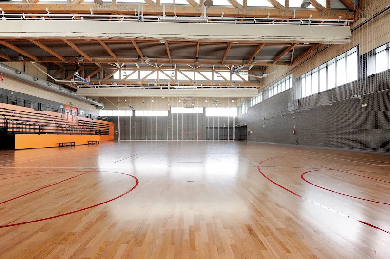 Polideportivo Municipal Pando-Aisia - Polideportivo en Portugalete - foto 3