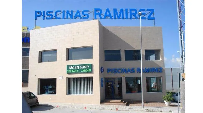 Piscinas Ramírez en Alhendín - foto 3