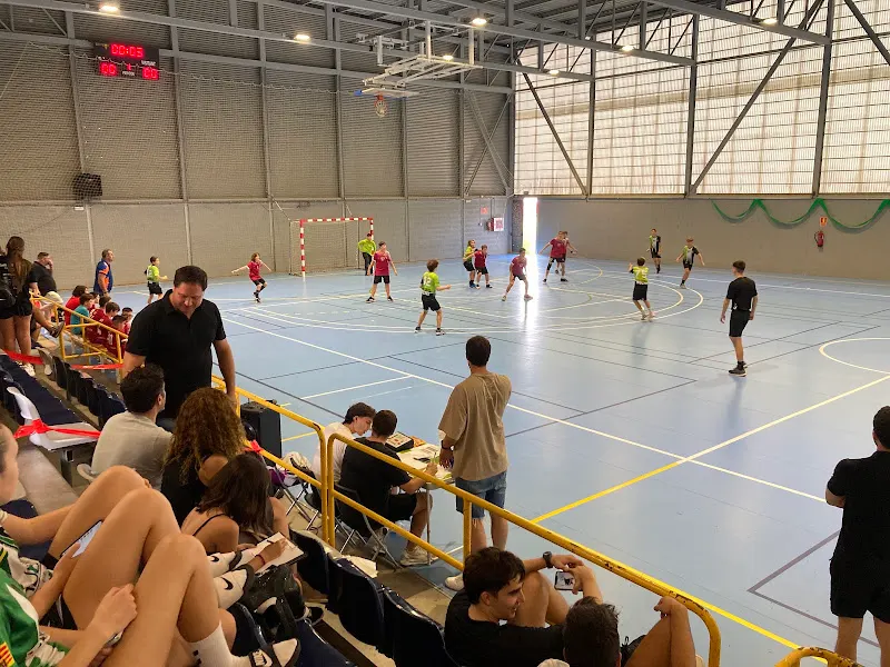 Polideportivo Municipal De Sant Llorenç - Polideportivo en Terrassa - foto 2