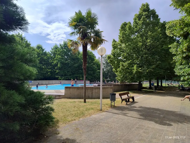 Ciudad Deportiva Aranzadi. - Centro deportivo en Pamplona - foto 2