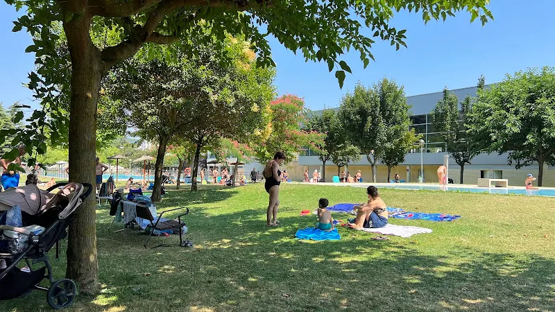 Piscina Pública Municipal de Burlada. - Burlada