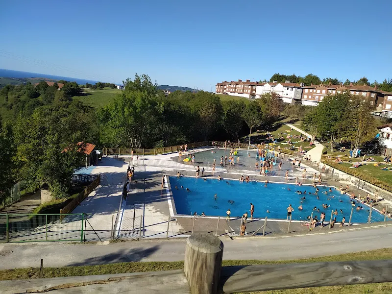 Piscinas Municipales de Aia - Piscina pública en Aia - foto 2