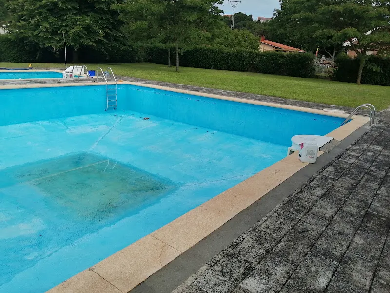 Piscina Pública Municipal de Igollo.