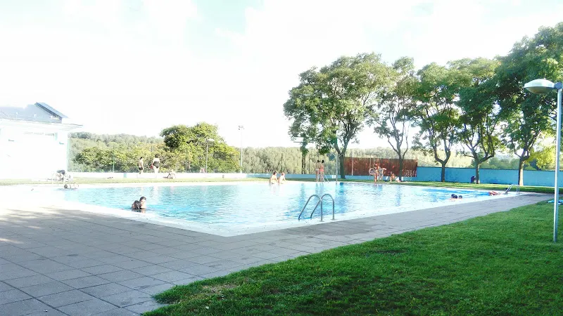Piscines Municipals de Perafort - Piscina pública en Perafort - foto 2