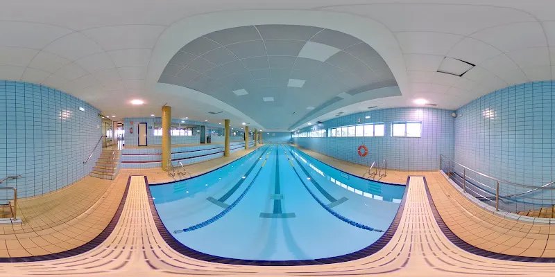 Piscinas Municipales La Palomera - León