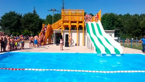 Complejo acuático y polideportivo municipal - Valencia de Don Juan