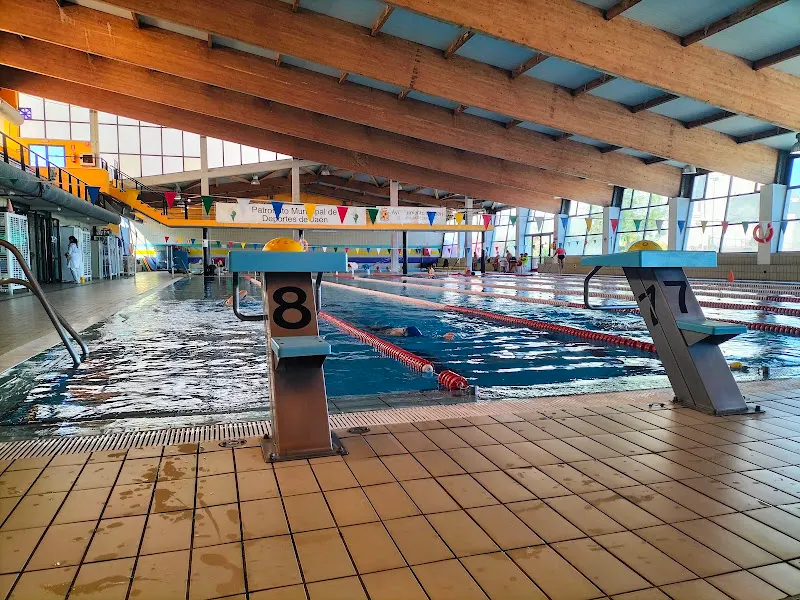 Piscina Cubierta de las Fuentezuelas - Piscina cubierta en Jaén - foto 2
