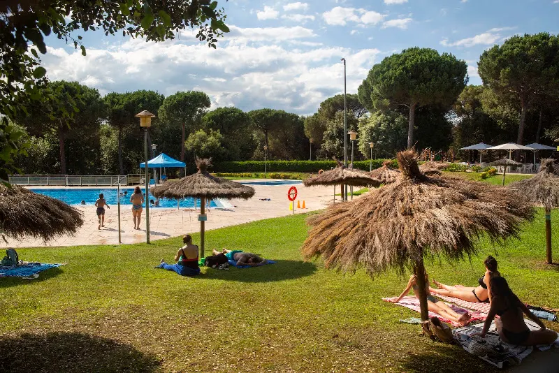 Piscina Municipal Riudellots de la Selva - Piscina pública en Riudellots de la Selva - foto 2