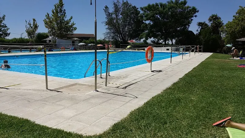 Piscina Municipal de Valdesalor. - Piscina pública en Cáceres - foto 2
