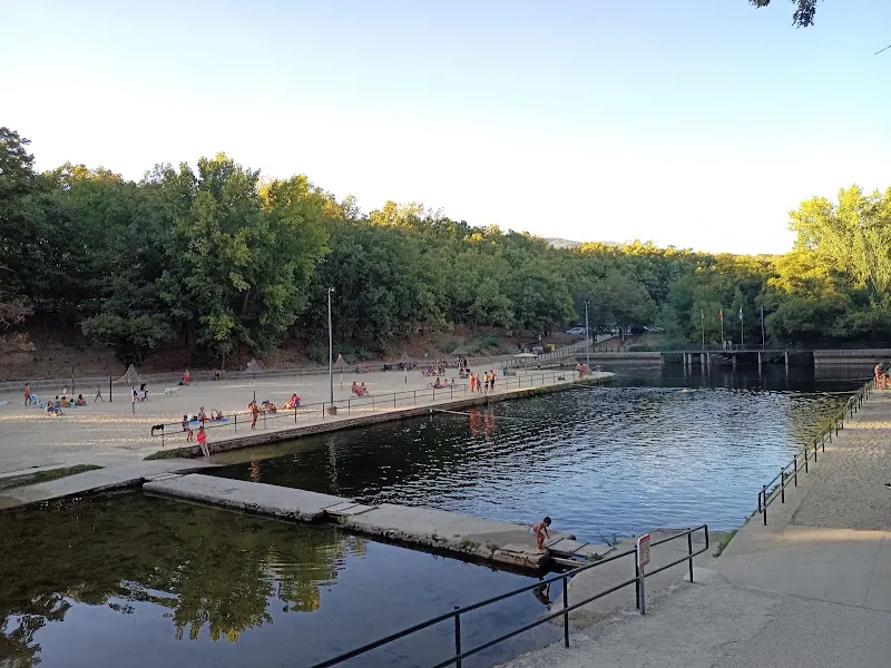Piscina natural El Lago - Piscinas en Jaraiz de la Vera - foto 3