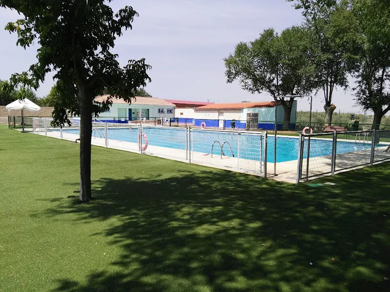 Piscina Municipal - Piscina pública en Burguillos de Toledo - foto 3