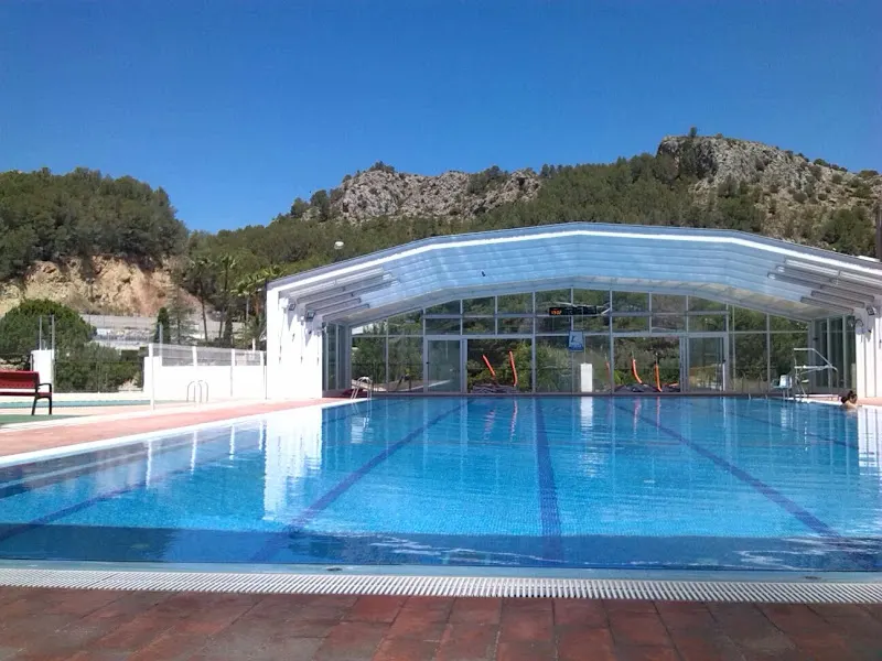 Piscina municipal de Ador