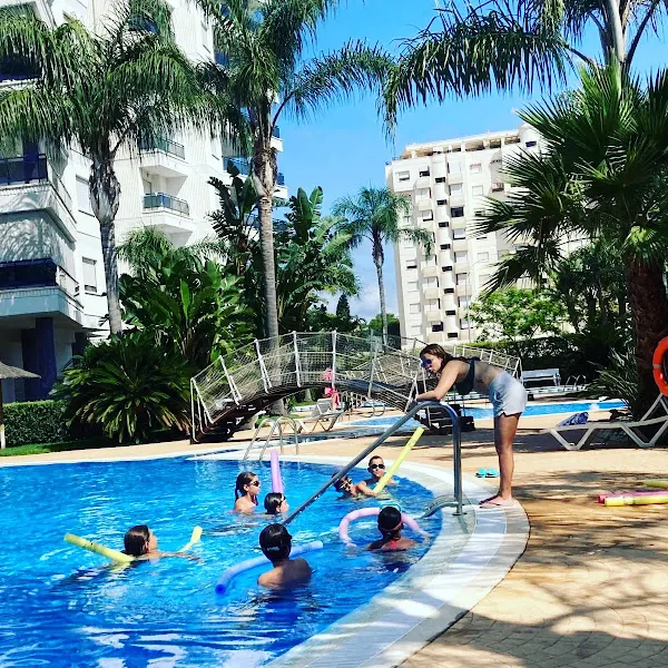 Diser esportiu. Socorrismo. Socorristas. Escuelas de verano - Gandia