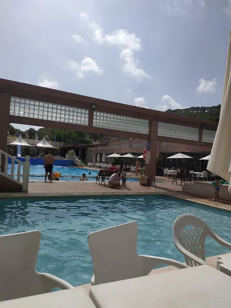 Piscinas La Pinada