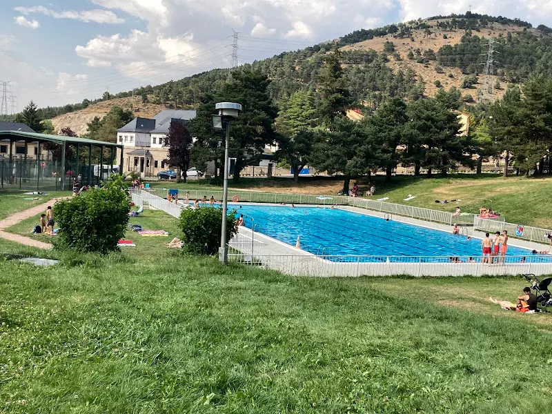Piscinas Municipales de San Rafael - Piscina pública en Espinar (El) - foto 2