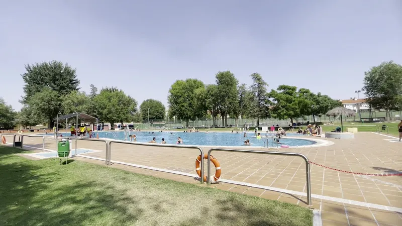 Polideportivo Piscinas Ayto. Aranjuez - Piscina pública en Aranjuez - foto 2