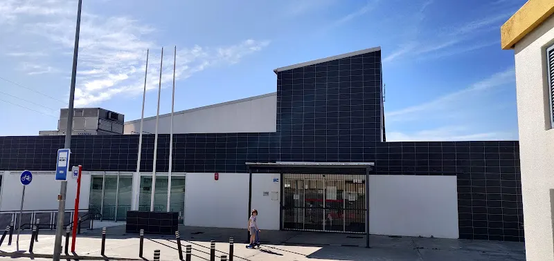 Piscina Cubierta En Utrera - Utrera