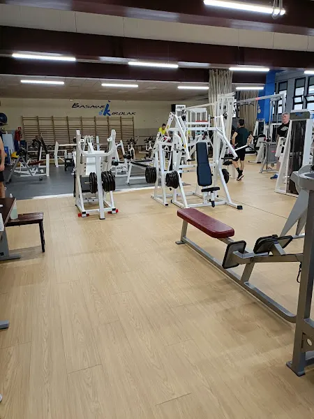 Polideportivo Urbi - Basauri Kirolak