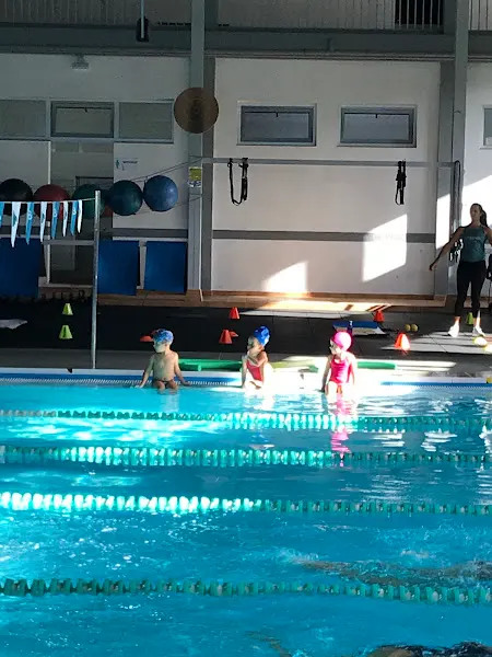 Piscina Los Salesianos -GDB
