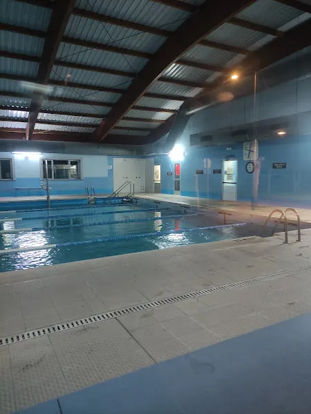 Piscina climatizada 🏊‍♂️ - Miranda de Ebro
