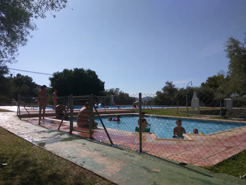 Piscina municipal pública - Alhaurin de la Torre