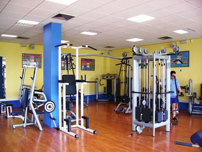 Complejo Deportivo Mendikur - Piscinas en Orkoien - foto 2