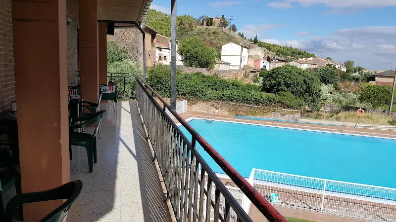 Piscina Pública Municipal de Mués. - Mues