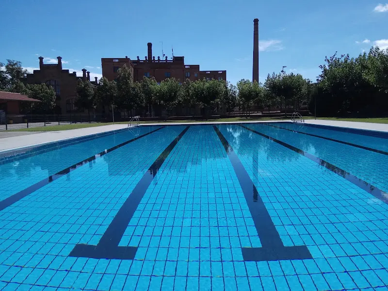 Piscina Municipal de Celrà - Piscina pública en Celra - foto 2