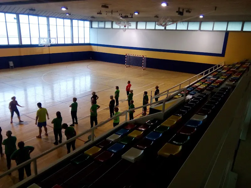 Las Llanas Kiroldegia / Polideportivo Las Llanas