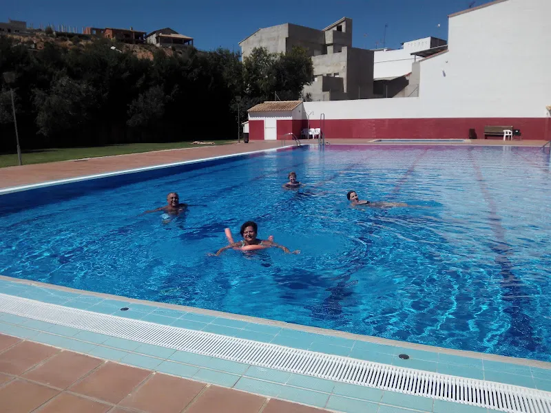 Piscina Municipal - Piscina exterior en Enova (l) - foto 2