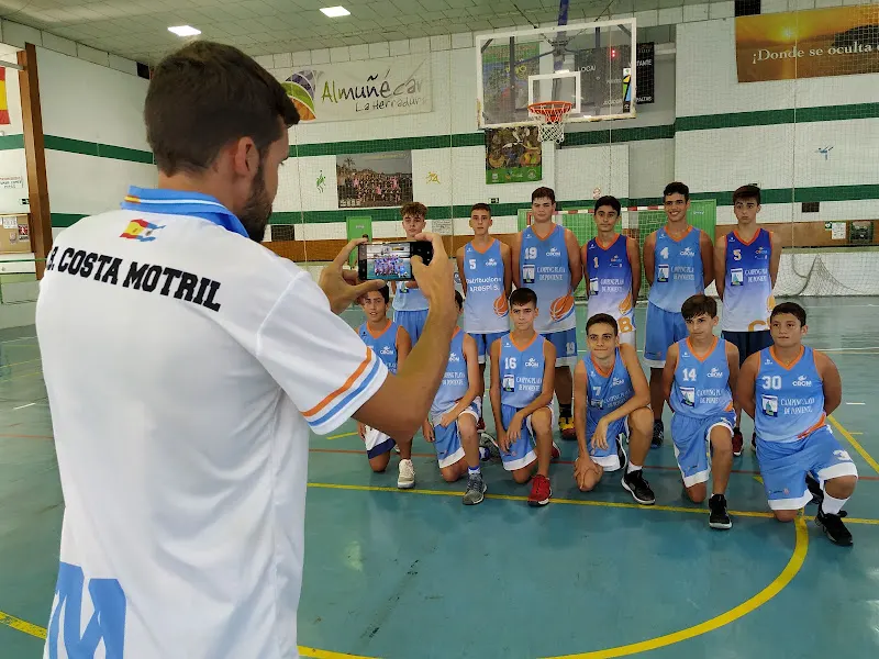 Pabellón de deportes de Almuñécar "Antonio Marina" - Polideportivo en Almuñécar - foto 2