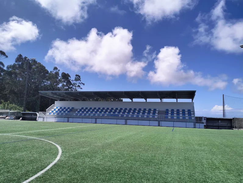 Complexo Deportivo Municipal A Fieiteira - Polideportivo en Ribeira - foto 2