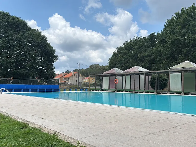 Piscina Municipal de Luou - Piscina pública en Teo - foto 2