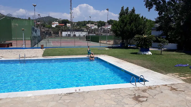 Club Esportiu Mescha - Polideportivo en Calafell - foto 2