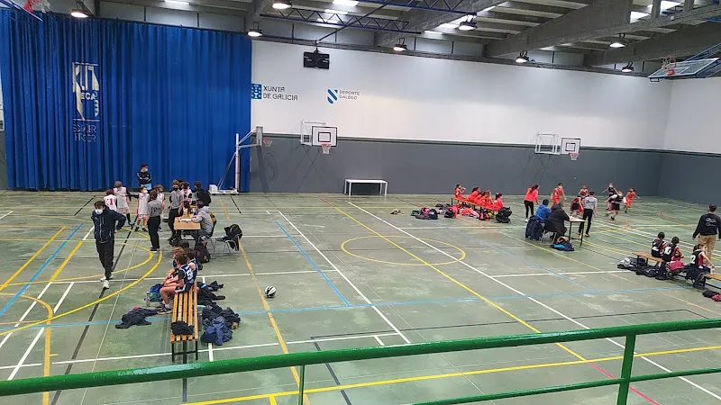 Polideportivo Agra II - Polideportivo en Coruna (A) - foto 2
