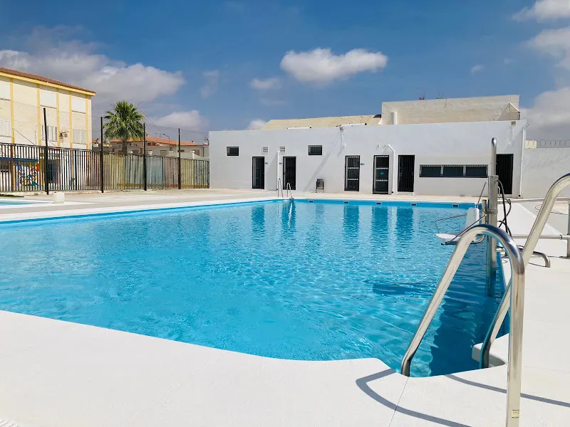 Piscina Municipal Juan Montes Hoyo - Coín