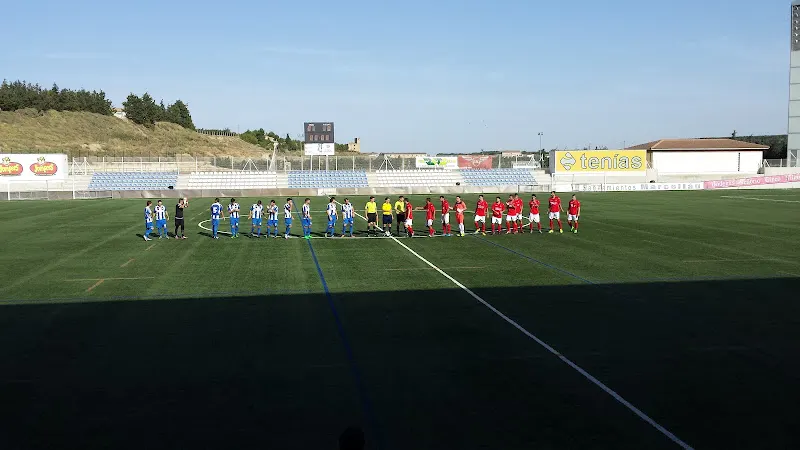 Ciudad Deportiva - Instalaciones deportivas en Ejea de los Caballeros - foto 3