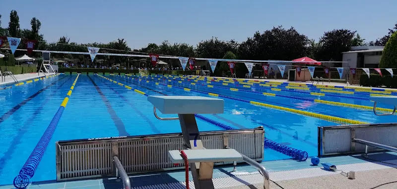 Piscina Campo en Campo de Criptana - Campo de Criptana