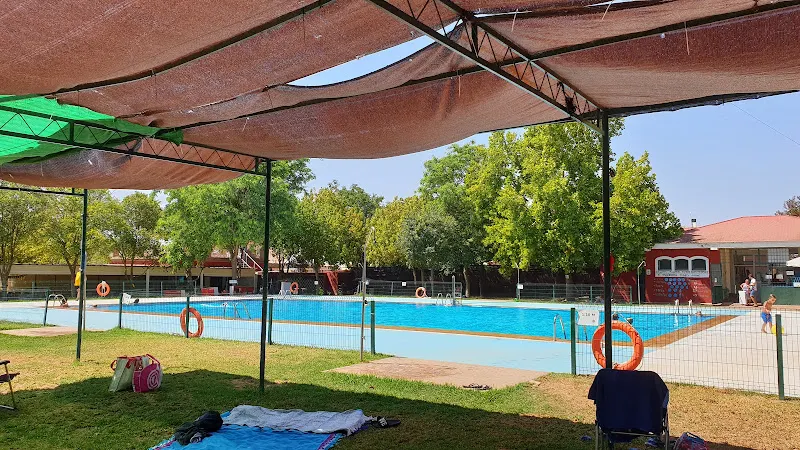 Piscina Municipal - Piscina pública en Almensilla - foto 2