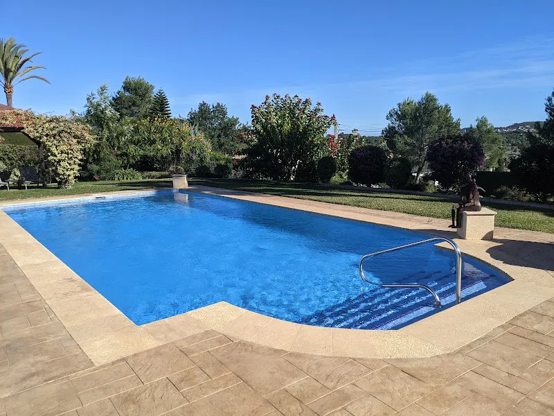 Renova Pool