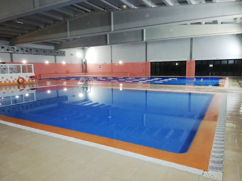 Piscinas Municipales en Carbajal de la Legua - Sariegos