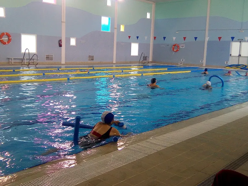 Piscina Municipal - Polideportivo en Cantillana - foto 2